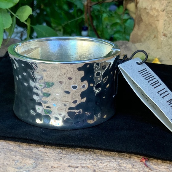 Robert Lee MORRIS large Bangle - Picture 10 of 11